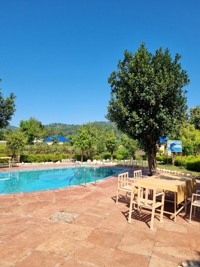 Tusk And Roar Corbett Resort, Jim Corbett ラムナガル エクステリア 写真