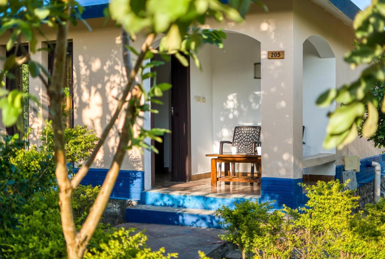 Tusk And Roar Corbett Resort, Jim Corbett ラムナガル エクステリア 写真